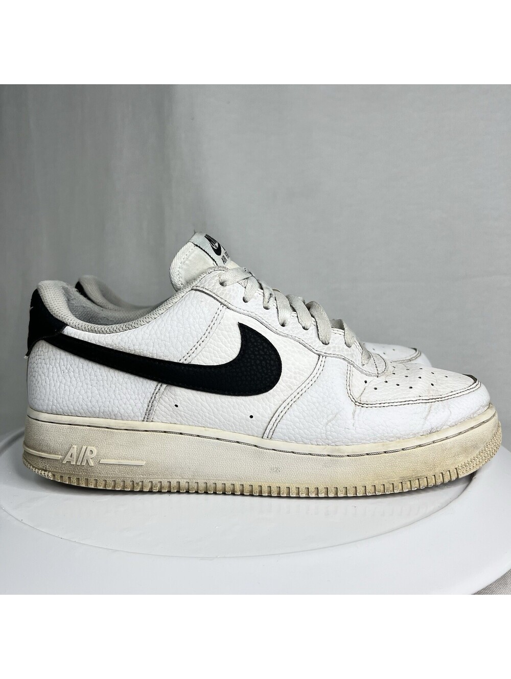 Nike Air Force 1 Low White/Black Pebbled Leather (CT2302-100) Men’s Size 10